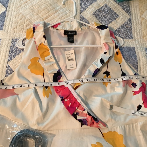 NWT Women’s Lane Bryant Size 18 Flowery Dress with V-Neck & Skinny Belt Included - Picture 9 of 11